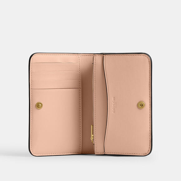Essential Slim Card Case - Picture 2 of 6